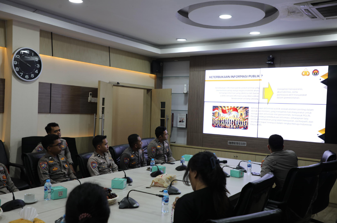 Pelatihan teknik penulisan berita kepada Baharkam Polri