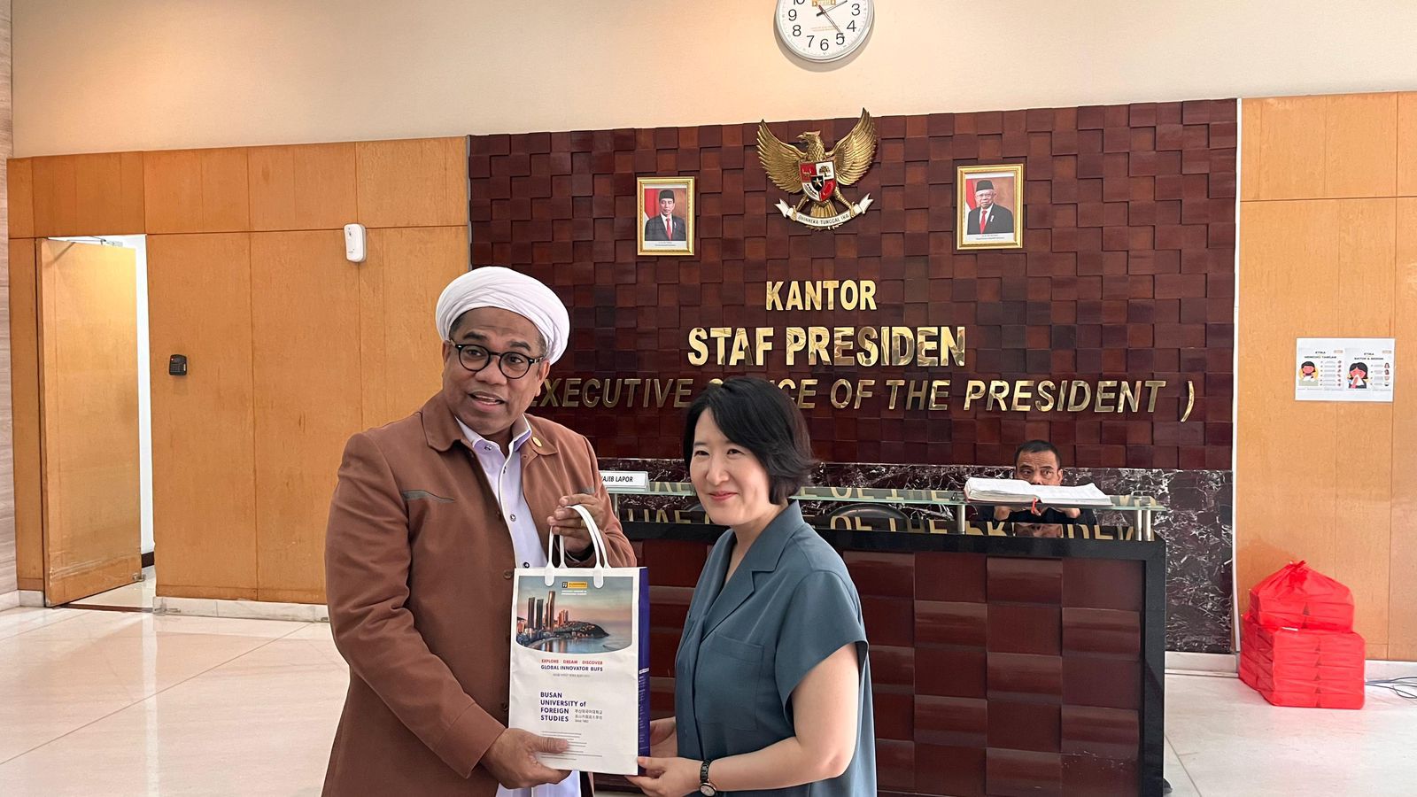 Prof. Dr. Ali Mochtar Ngabalin