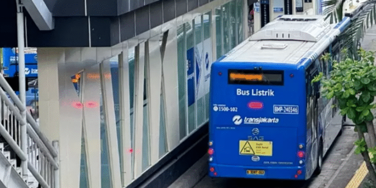 tarif transjakarta naik