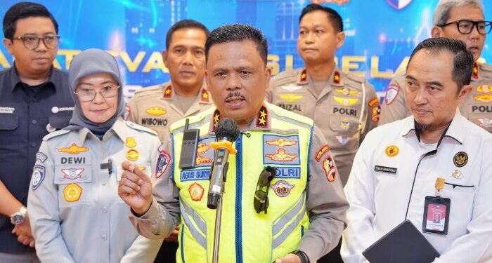 Kakorlantas Polri pada Rapat Evaluasi Regident dan Rakernis Gakkum 2025