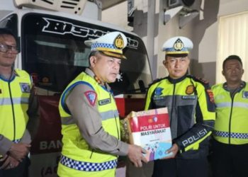 Korlantas Polri Salurkan Bantuan Kemanusiaan untuk Korban Bencana Alam di Sumbar